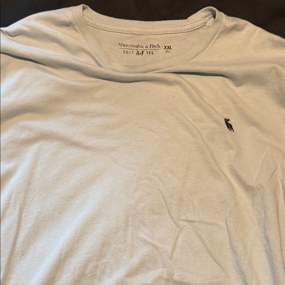 Abercrombie & Fitch Men's Tee - Light Blue